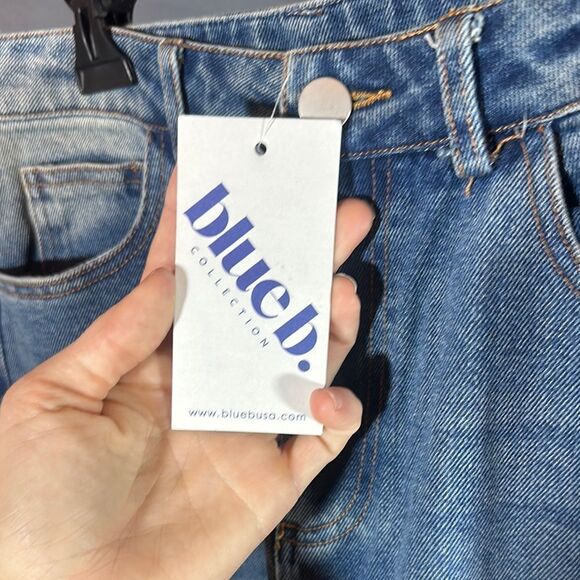 NWT Blue B Flare Wide Leg Jeans with High Waist and Distressed Details - Picture 10 of 10